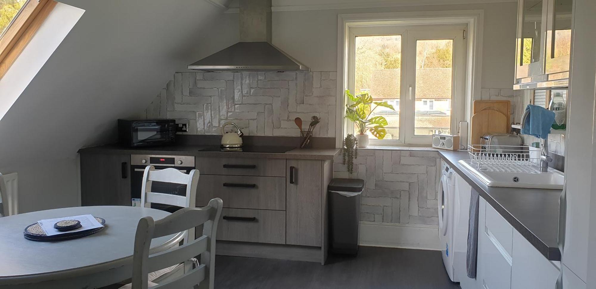 Lovely 3 Bed Condo Рейгейт Экстерьер фото