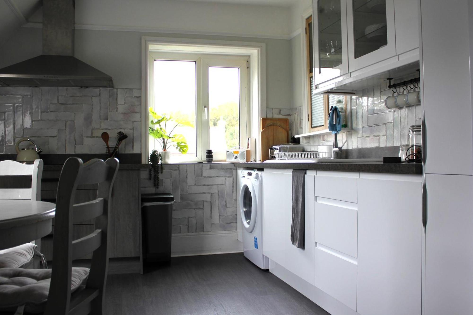 Lovely 3 Bed Condo Рейгейт Экстерьер фото